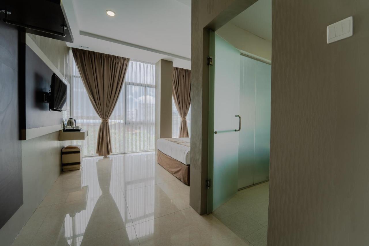 Osaka Hotel Batam นาโกยา ภายนอก รูปภาพ